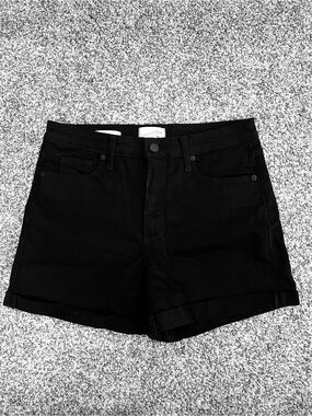 High Rise 90’s shorts size 10